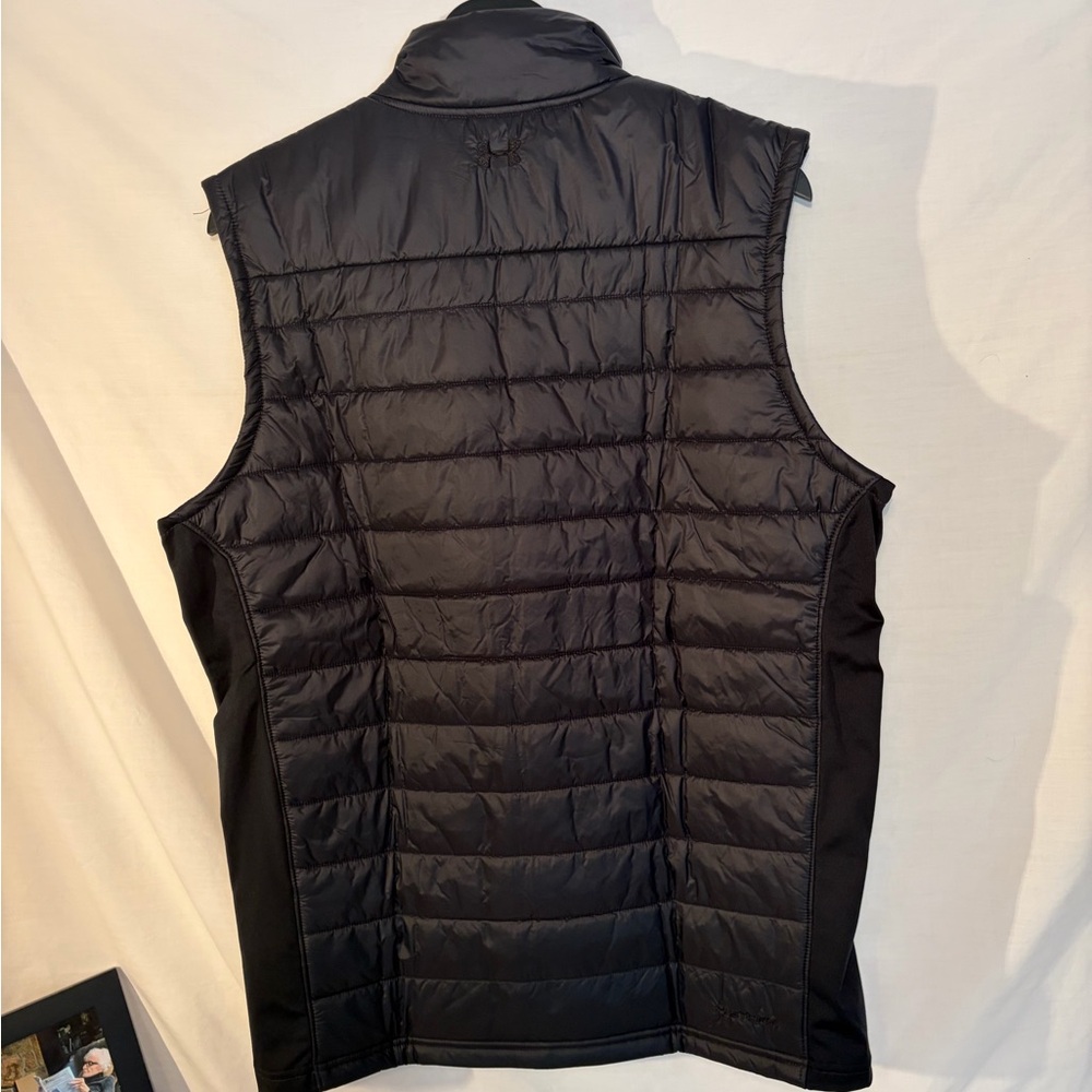NWT Under Armour Black Quilted Men's Vest with business Logo size medium - Picture 2 of 7